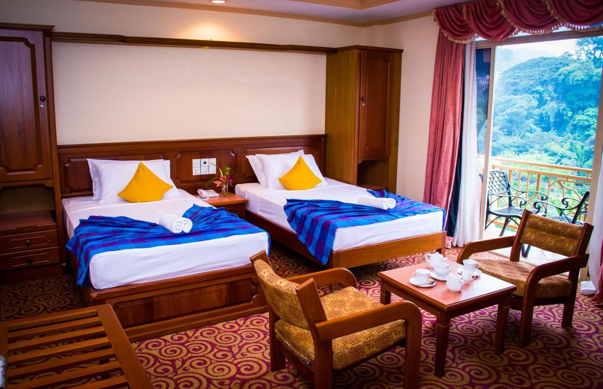 Hotel Lakefield Kandy Bagian luar foto