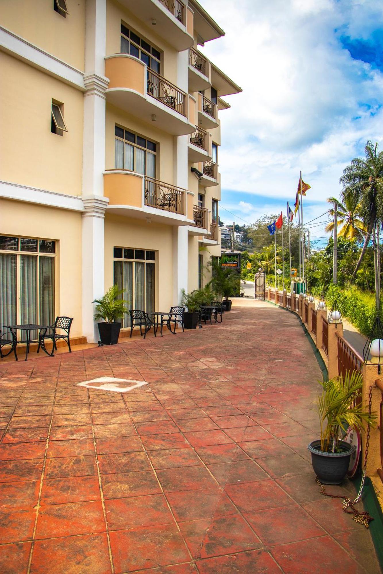 Hotel Lakefield Kandy Bagian luar foto